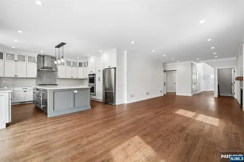 4 Plymouth Drive Livingston NJ 07039