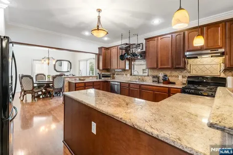 238 Park Avenue Teaneck NJ 07666