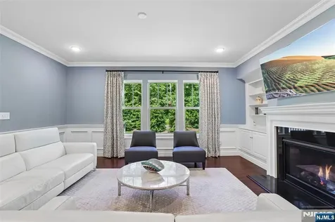 10 Winfield Drive Woodcliff Lake NJ 07677
