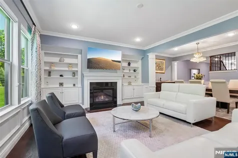 10 Winfield Drive Woodcliff Lake NJ 07677