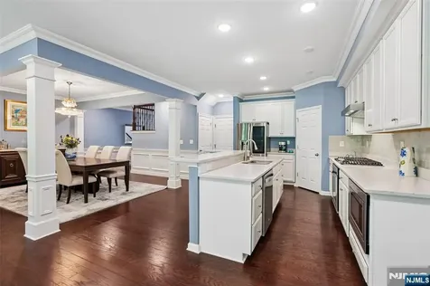 10 Winfield Drive Woodcliff Lake NJ 07677