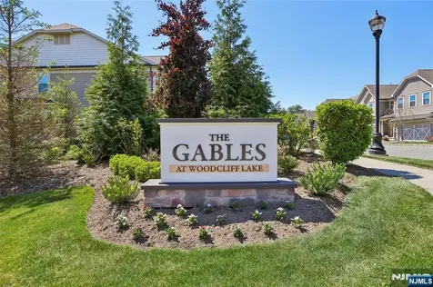 10 Winfield Drive Woodcliff Lake NJ 07677