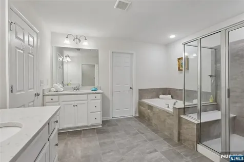 10 Winfield Drive Woodcliff Lake NJ 07677
