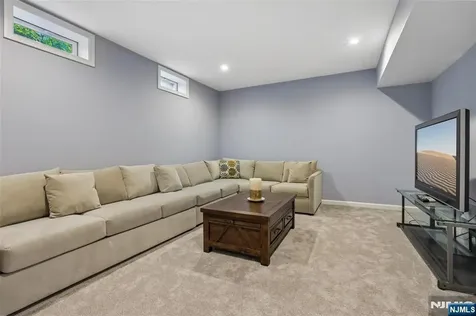 10 Winfield Drive Woodcliff Lake NJ 07677