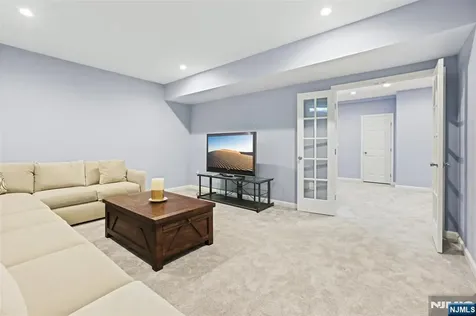 10 Winfield Drive Woodcliff Lake NJ 07677