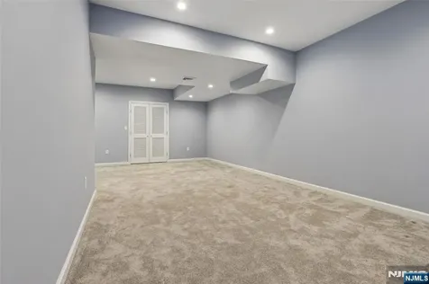 10 Winfield Drive Woodcliff Lake NJ 07677