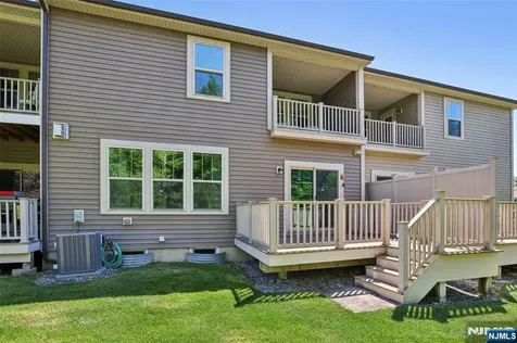 10 Winfield Drive Woodcliff Lake NJ 07677