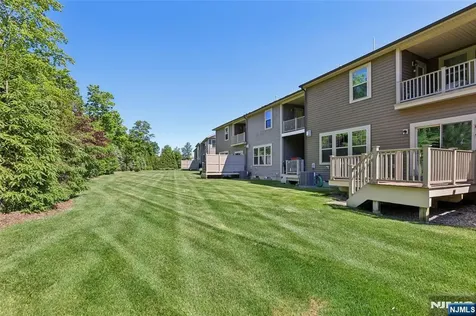 10 Winfield Drive Woodcliff Lake NJ 07677