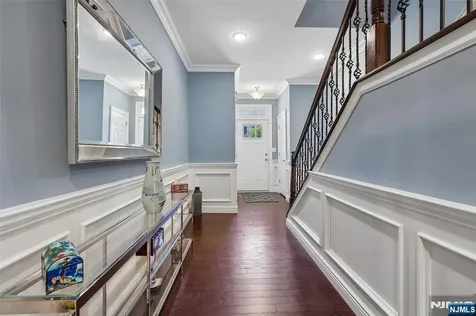 10 Winfield Drive Woodcliff Lake NJ 07677
