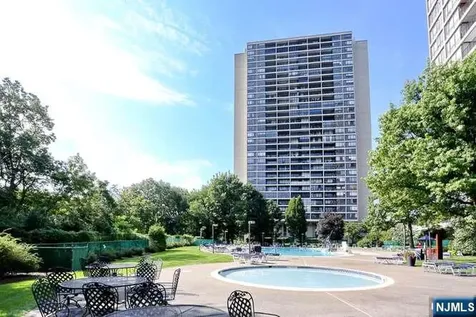 6 Horizon Road Fort Lee NJ 07024