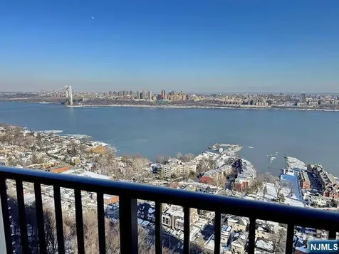6 Horizon Road Fort Lee NJ 07024