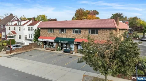 824 Broad Avenue Ridgefield NJ 07657