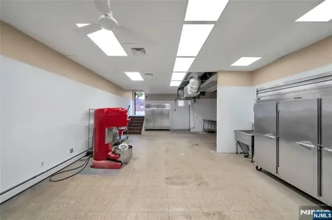 824 Broad Avenue Ridgefield NJ 07657
