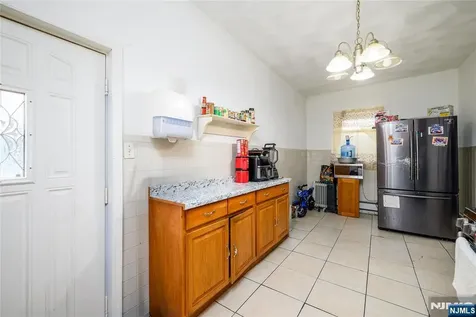 527 Cary Street Orange NJ 07050