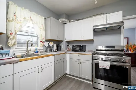 527 Cary Street Orange NJ 07050