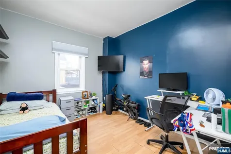 527 Cary Street Orange NJ 07050