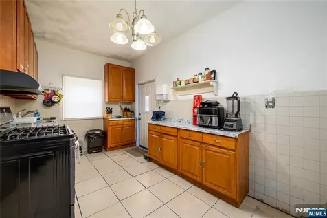 527 Cary Street Orange NJ 07050