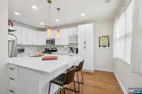 273 Roslyn Court West New York NJ 07093
