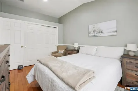 273 Roslyn Court West New York NJ 07093