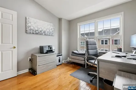 273 Roslyn Court West New York NJ 07093