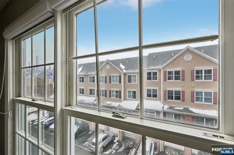 273 Roslyn Court West New York NJ 07093