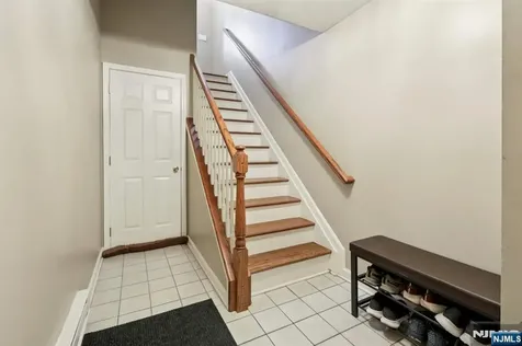 273 Roslyn Court West New York NJ 07093