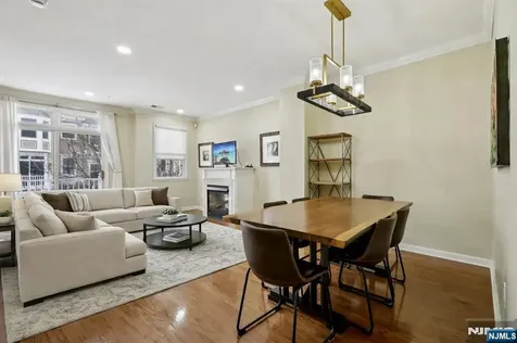 273 Roslyn Court West New York NJ 07093