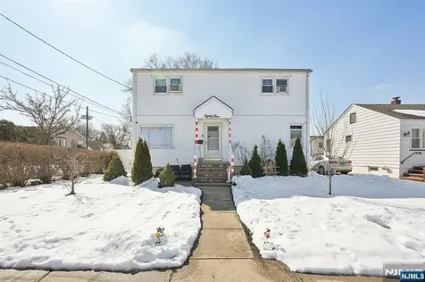 84 Richmond Street Lodi NJ 07644