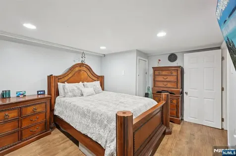 84 Richmond Street Lodi NJ 07644