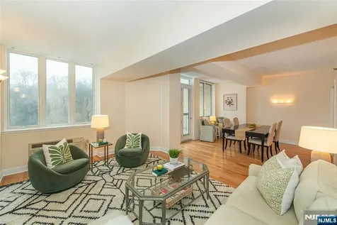 10 Smith Manor Boulevard West Orange NJ 07052