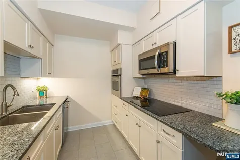 10 Smith Manor Boulevard West Orange NJ 07052