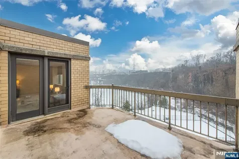 10 Smith Manor Boulevard West Orange NJ 07052