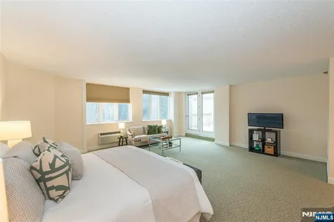 10 Smith Manor Boulevard West Orange NJ 07052