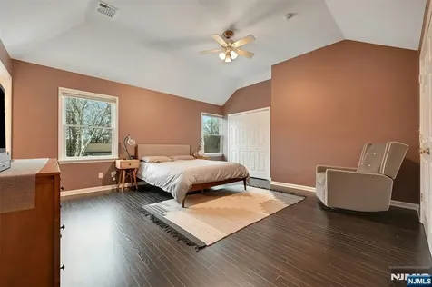 288 Schley Place Teaneck NJ 07666