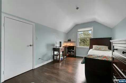 288 Schley Place Teaneck NJ 07666