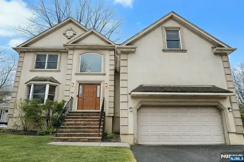 288 Schley Place Teaneck NJ 07666