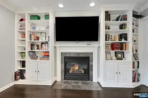 288 Schley Place Teaneck NJ 07666