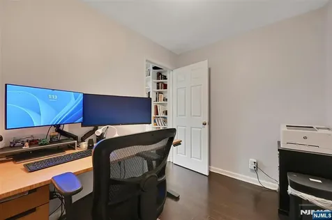 288 Schley Place Teaneck NJ 07666