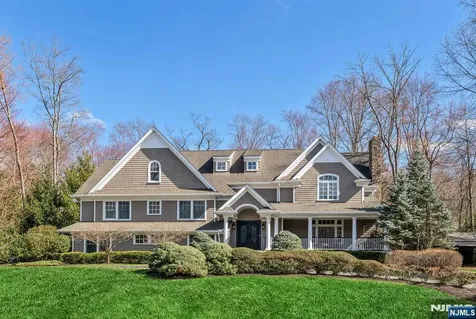 36 Clearwater Drive Ho-ho-kus NJ 07423