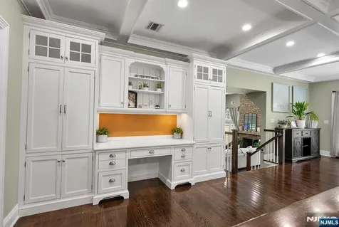 36 Clearwater Drive Ho-ho-kus NJ 07423