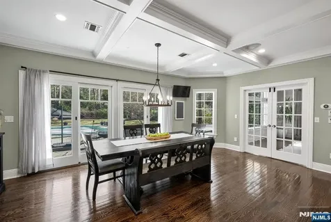 36 Clearwater Drive Ho-ho-kus NJ 07423