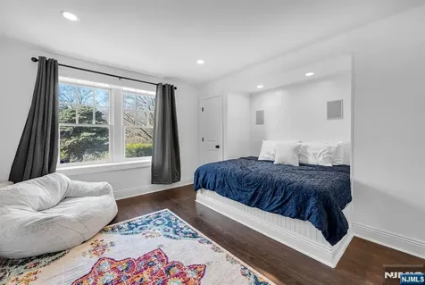 36 Clearwater Drive Ho-ho-kus NJ 07423