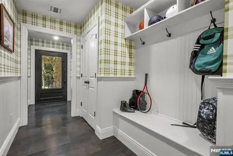 36 Clearwater Drive Ho-ho-kus NJ 07423