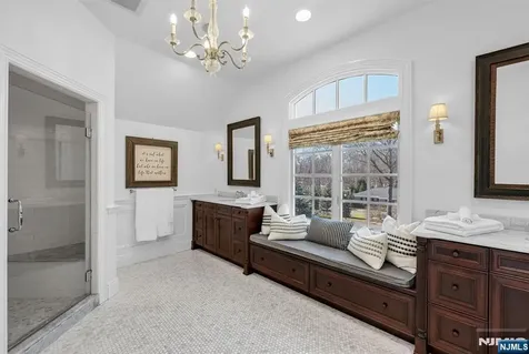 36 Clearwater Drive Ho-ho-kus NJ 07423
