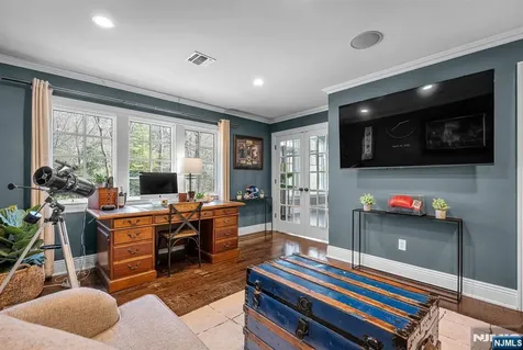 36 Clearwater Drive Ho-ho-kus NJ 07423