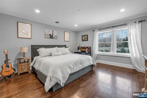 36 Clearwater Drive Ho-ho-kus NJ 07423
