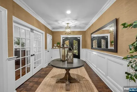 36 Clearwater Drive Ho-ho-kus NJ 07423