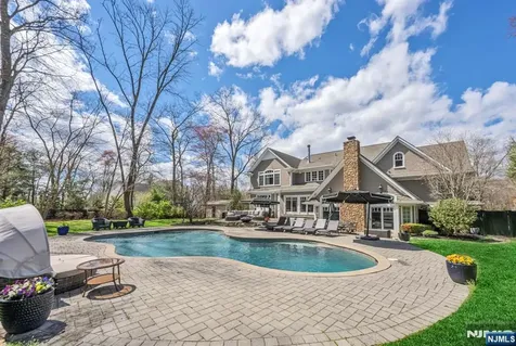 36 Clearwater Drive Ho-ho-kus NJ 07423