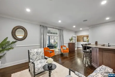 36 Clearwater Drive Ho-ho-kus NJ 07423