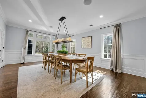 36 Clearwater Drive Ho-ho-kus NJ 07423